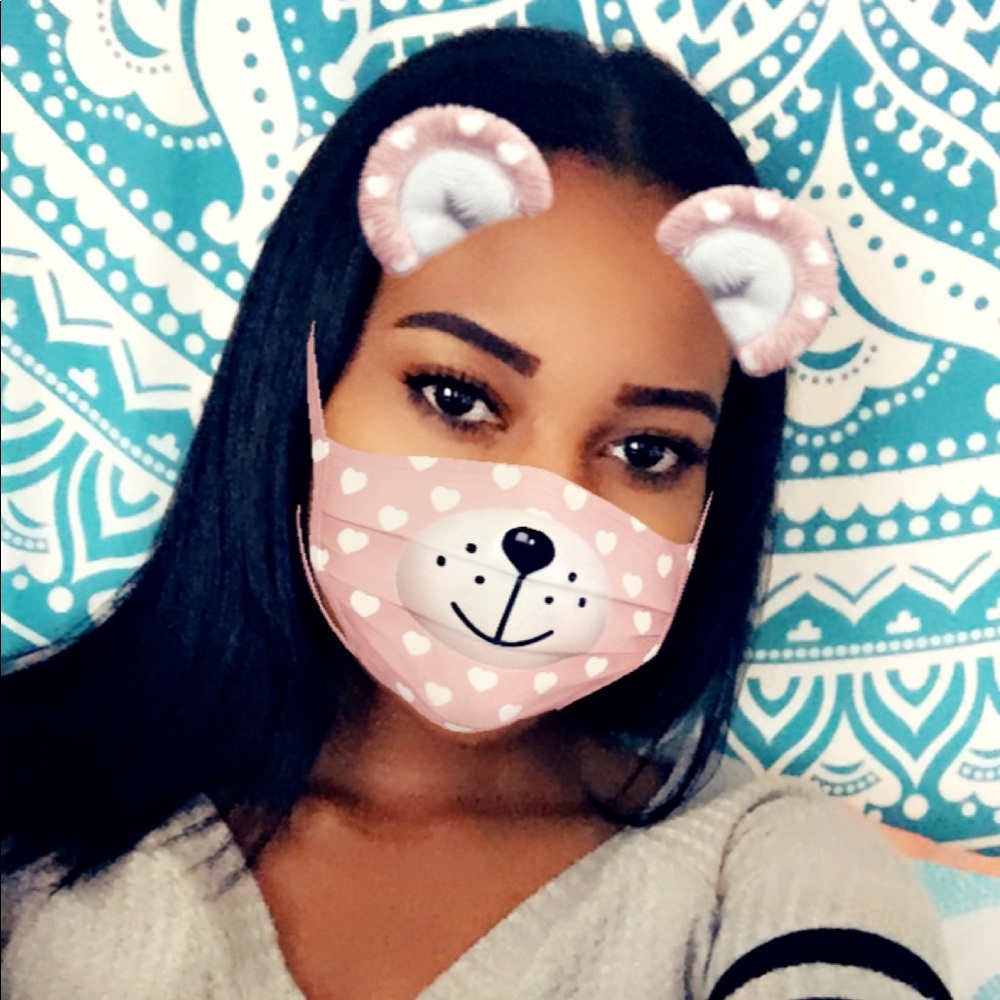 Meet your Posher, Kayla